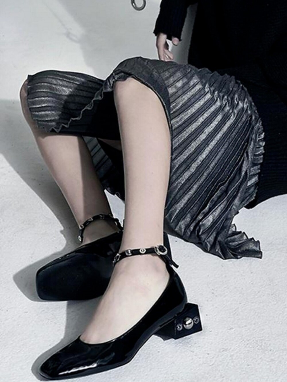 MODERN ALCHEMIST Innocence Ornament Mary Jane Black Patent Heels Size 6.5